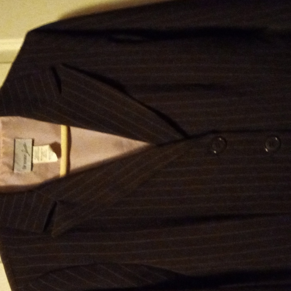 Pantsuit - Picture 3 of 4